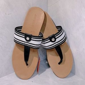 NWT Joe Fresh flips with black and white stripes Size 9